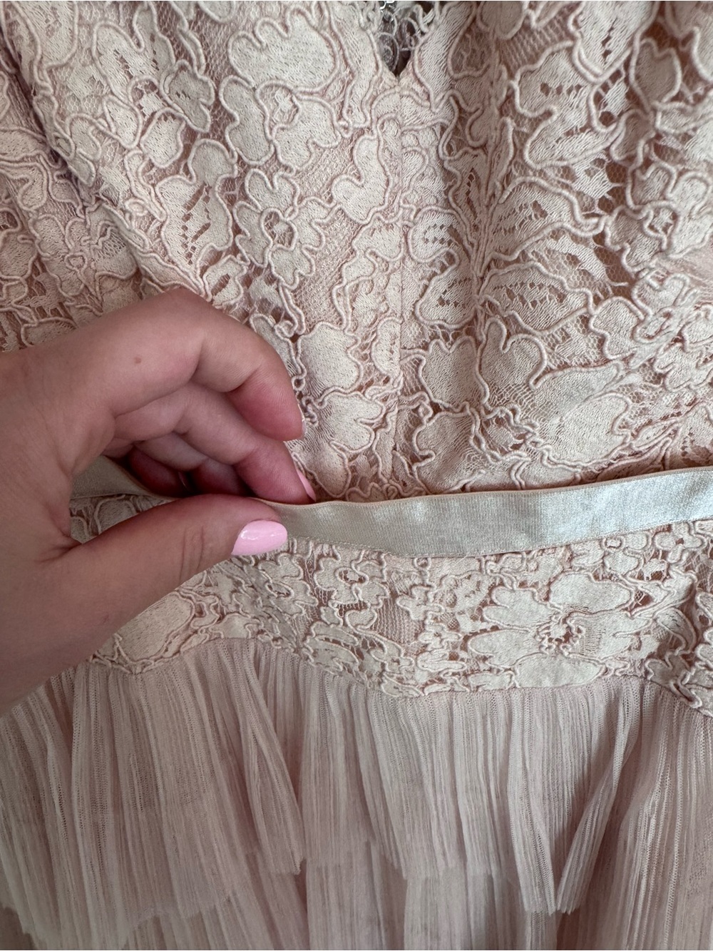 BCBG Blush Pink Lace Tiered Tulle Cocktail Dress Size 6 - Picture 5 of 10